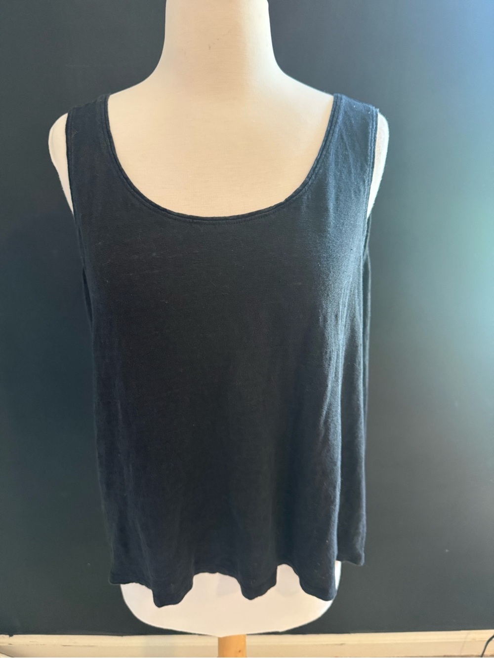 Eileen Fisher Black Scoop Neck Tank 100% organic linen size large